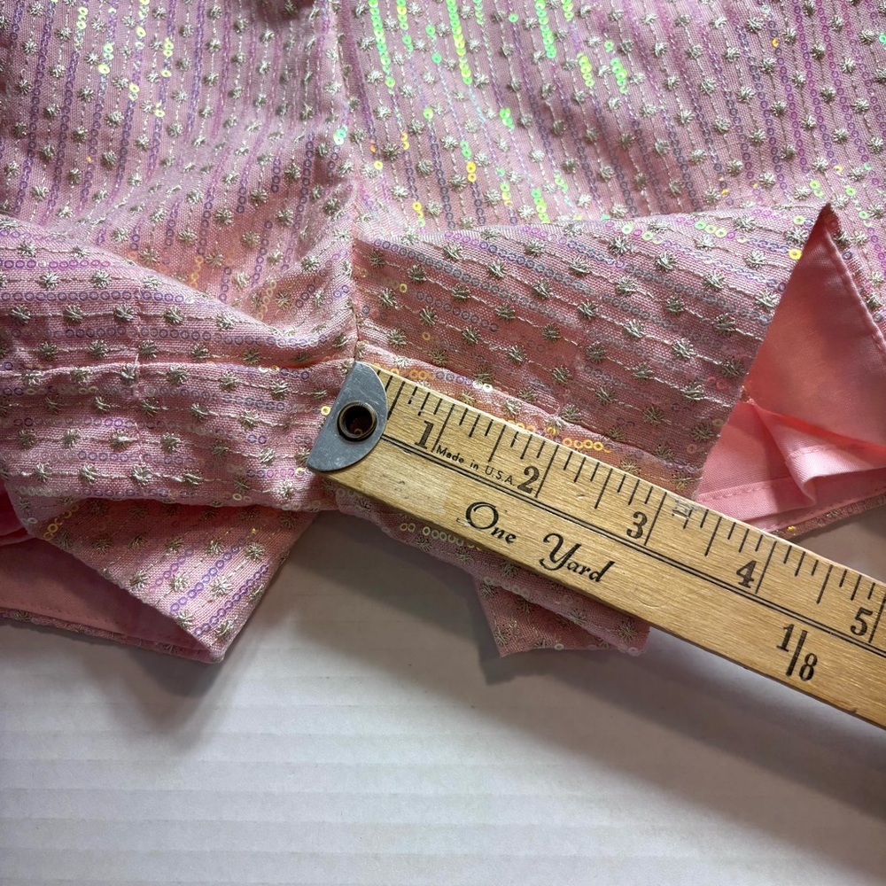 Sequins Embroidered Shorts Pink 3” inseam Pleated Pockets Women’s size 4 NWOT - Picture 8 of 14